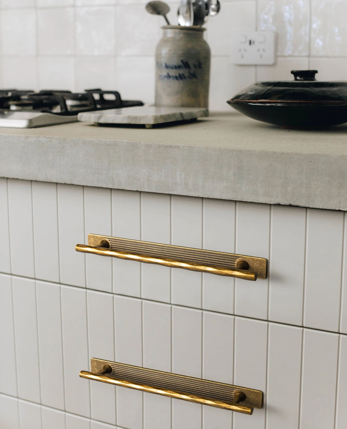 Goo-Ki  Antique Brass Rhombus  - đánh giá và giá Furniture Hardware With Backplate